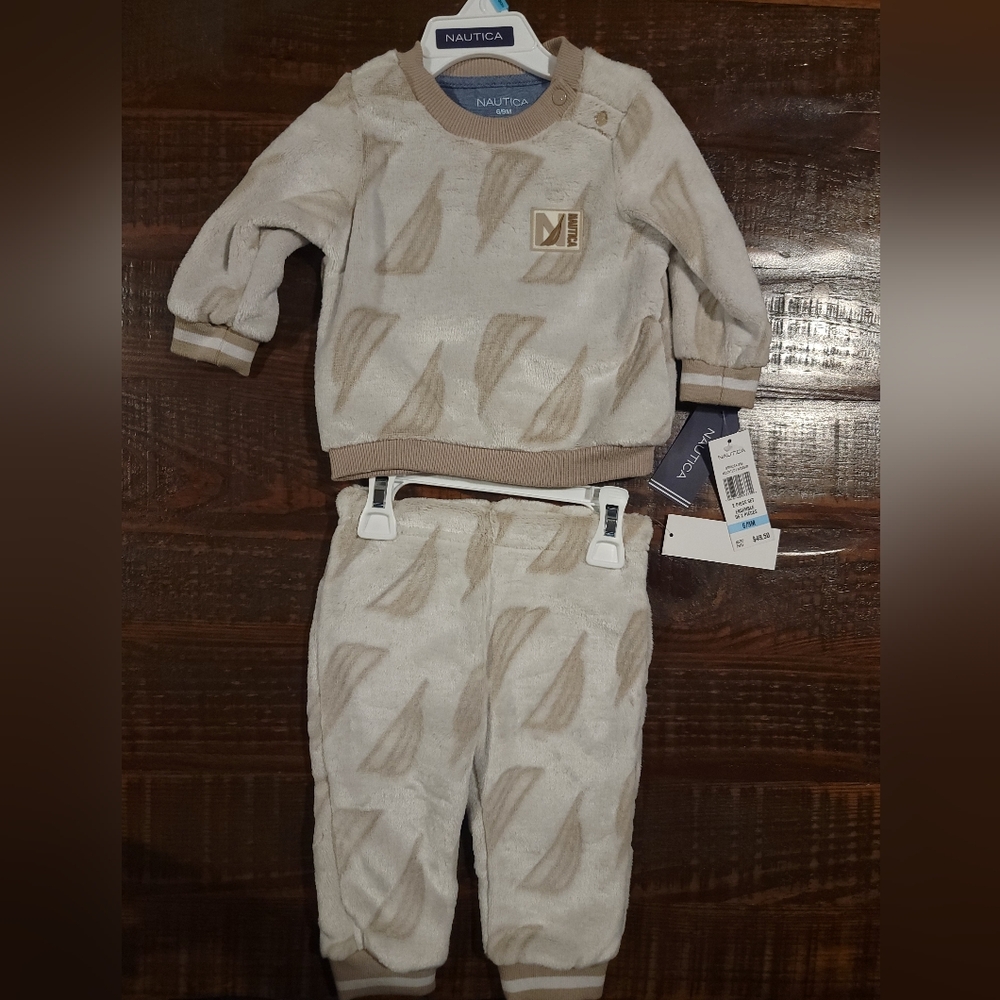 Nautica Baby Infant Boy Tan and Cream Soft Fleece Jogger Set 6/9 Months NWT